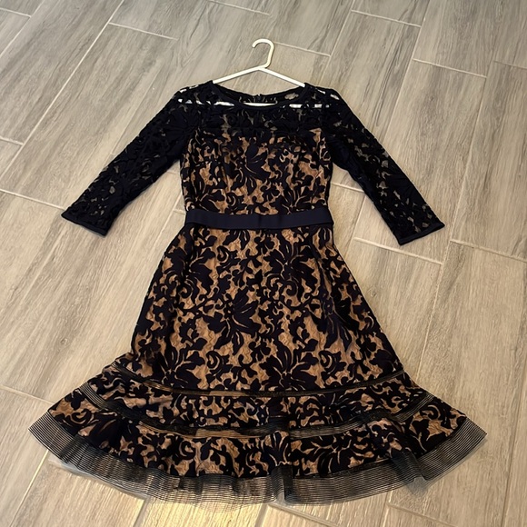 NWOT TADASHI SHOJI LACE DRESS - Picture 3 of 15